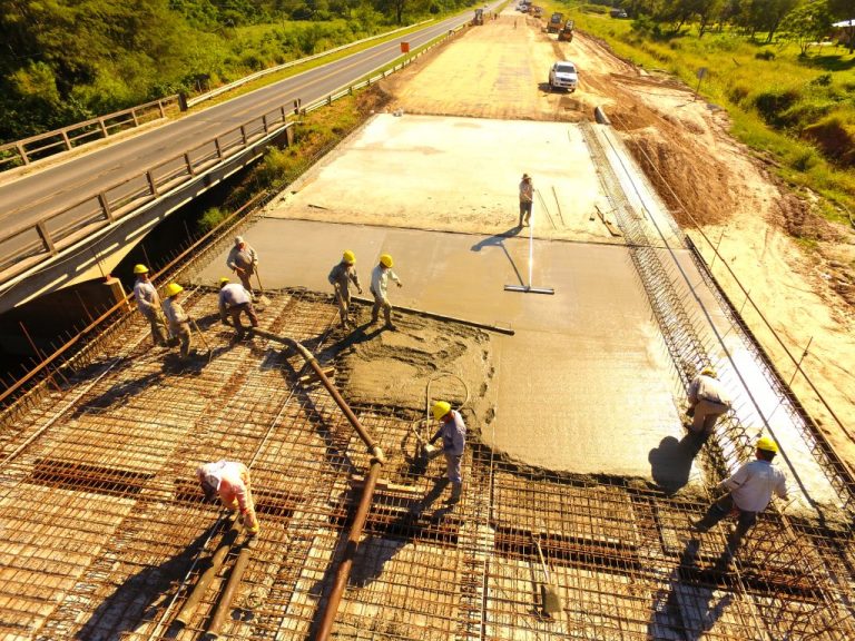 Nación construye la primera autopista en Formosa