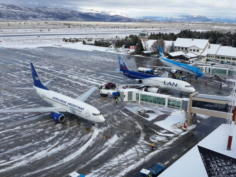 Aumentan la frecuencia de vuelos aéreos a Bariloche