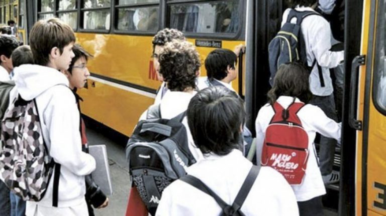 Buenos Aires: Demoras para sacar el boleto estudiantil