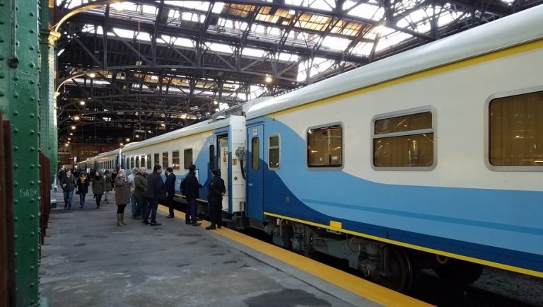 Mar del Plata: Más de 348 mil pasajeros usaron el tren desde que volvió el servicio