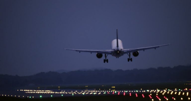 El temporal causó daños en Aeroparque y El Palomar