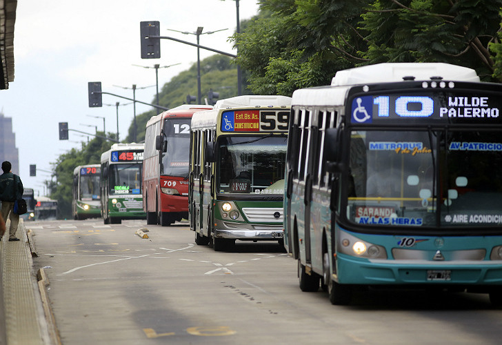 Eliminan la renovación  automática de permisos a empresas de colectivos