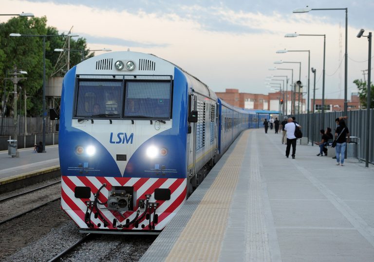 Tren San Martín: desde hoy es obligatorio reservar un asiento para viajar por la tarde