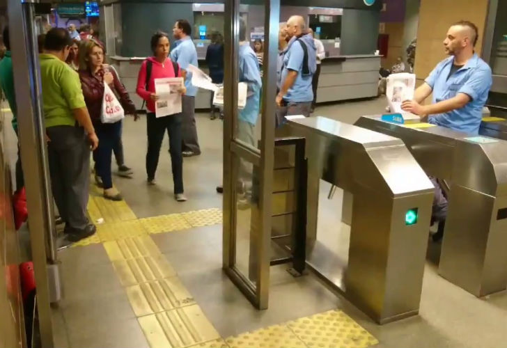 Metrovías va a la Justicia por medidas de fuerza en el subte