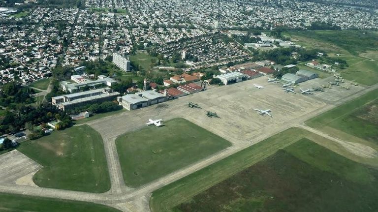 Piden a la Justicia suspender el aeropuerto de El Palomar