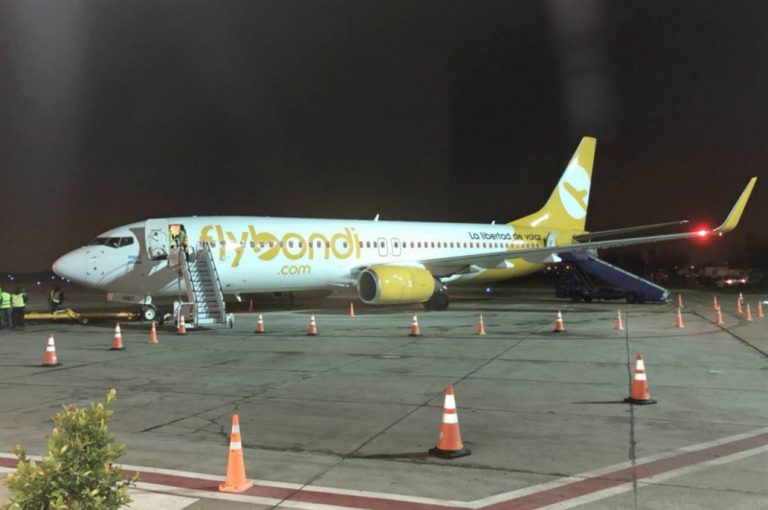 El pedido para suspender los vuelos de Flybondi se quedó sin juez