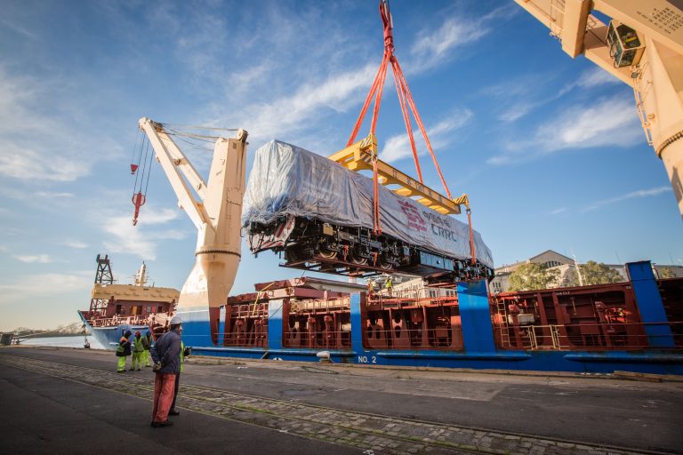 ¿Cómo son las locomotoras del tren San Martín?