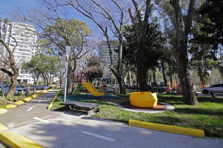 Vicente López: Inauguraron el Boulevard René Favaloro