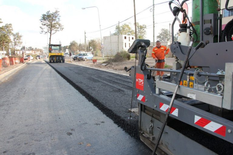 Moreno: Reconstruyen 20 cuadras de la calle Álvarez Prado