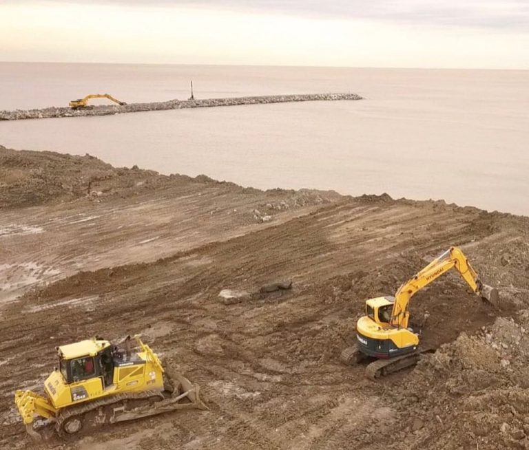 Usan la tierra que sacan del Paseo del Bajo para ampliar el puerto de Buenos Aires