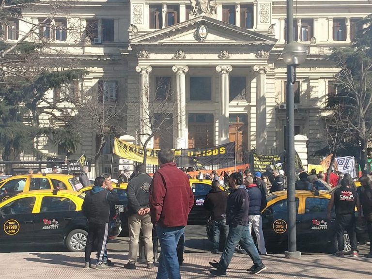 Protesta contra Uber