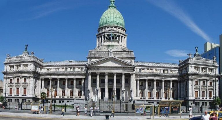 Cortes de tránsito por protestas ante el Congreso