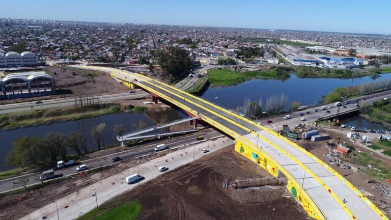 Inauguran el puente olímpico Ribera Sur