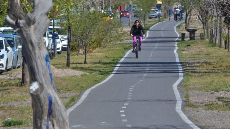 Neuquén: Duplicarán 30 km de ciclovías