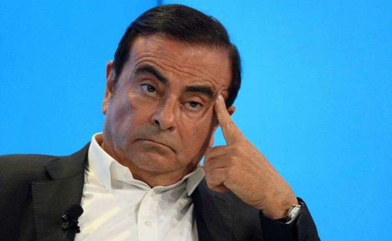 El ex presidente de Nissan niega los cargos por irregularidades fiscales