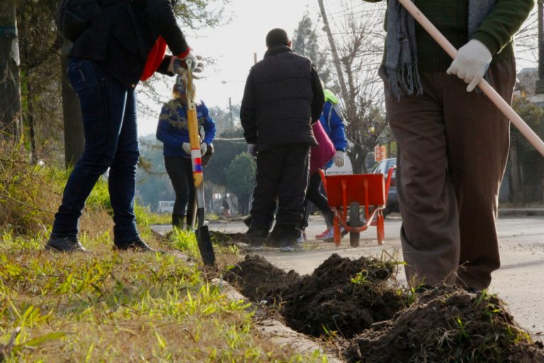 Moreno: Operativos de limpieza en colectoras de la Autopista del Oeste