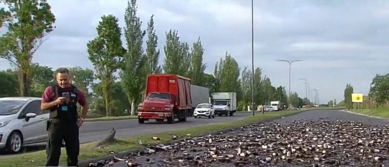 Tránsito cortado en Villa Soldati por derrame de cerveza