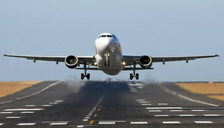 Los vuelos de cabotaje podrían reiniciarse en octubre