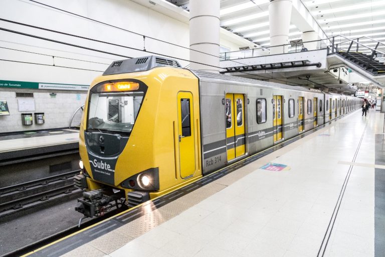 La Ciudad anunció la reapertura total de las estaciones de Subte