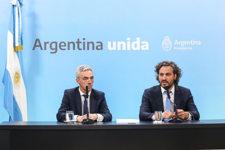 El Ministro de Transporte Mario Meoni junto al Jefe de Gabinete, Santiago Cafiero.