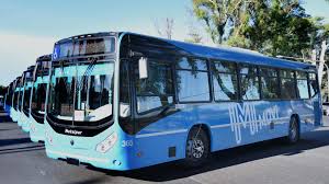 Seis heridos por un choque entre un tren y un colectivo en Rosario