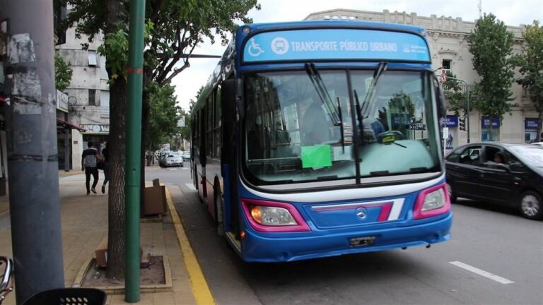 La UTA anuncia un paro de colectivos del interior del país para mañana