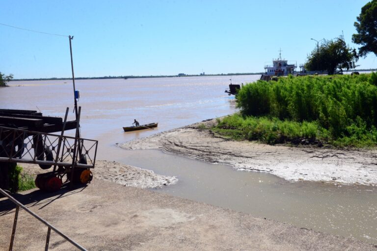 Entre Ríos: construyeron un dique por la bajante del río Paraná