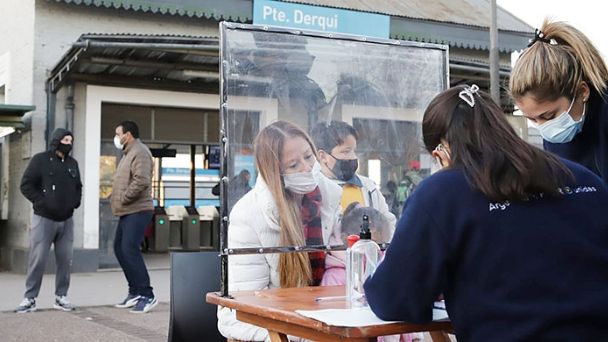Continúa la aplicación de vacuna libre en estaciones de trenes bonaerenses