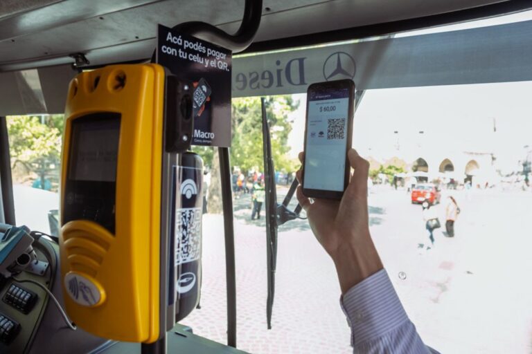 Salta: implementan el pago con QR en el transporte público
