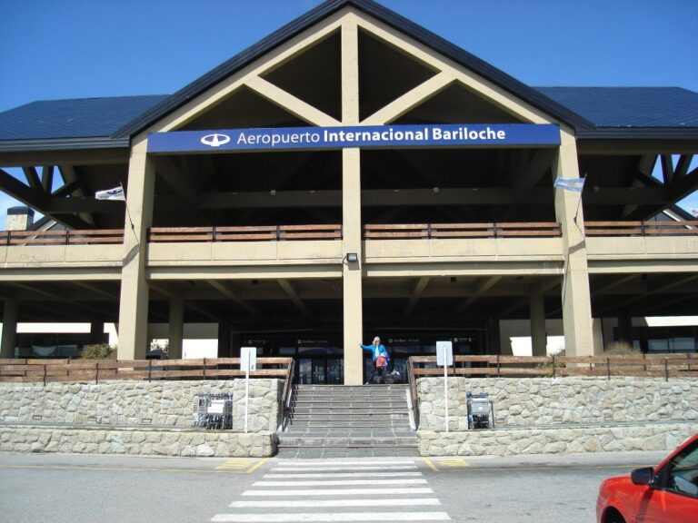 Inauguraron una nueva plataforma en el aeropuerto de Bariloche