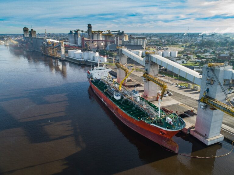 Creció el movimiento de mercaderías en los puertos de Bahía Blanca y Quequén