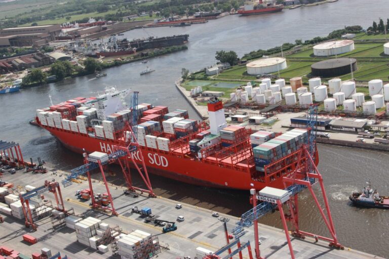 El Puerto de Dock Sud y la JST firmaron un convenio
