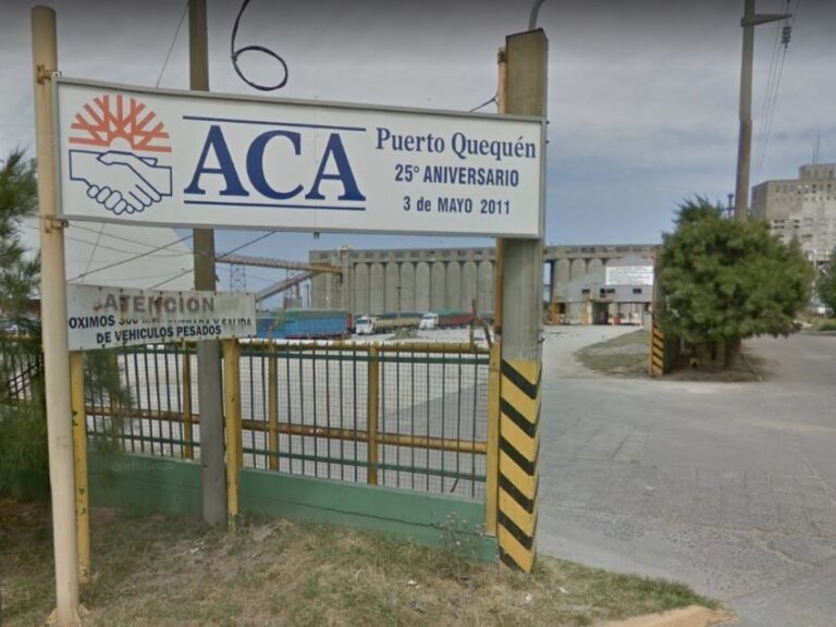 Puerto Quequén: fleteros bloquearon acceso a la Playa ACA