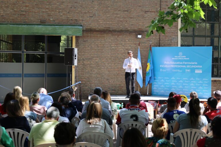 Se inauguró una escuela profesional secundaria en el Taller Junín Ministro Mario Meoni