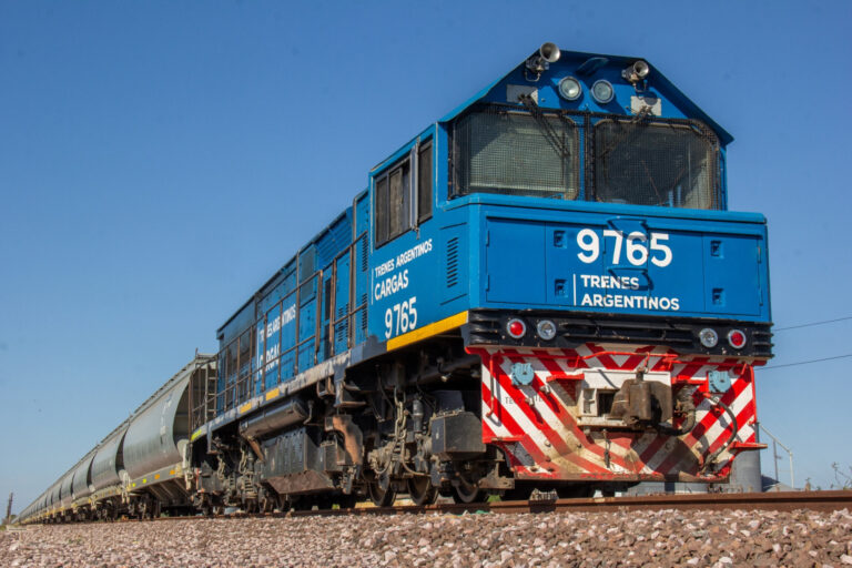 El Gobierno firmó el Decreto de privatización del Belgrano Cargas