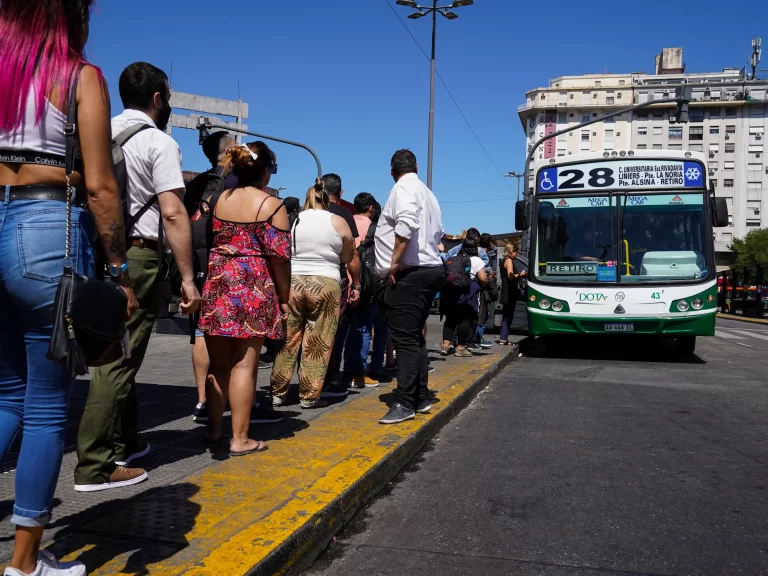 Urgente: desde las 00 habrá paro de al menos 80 colectivos del AMBA