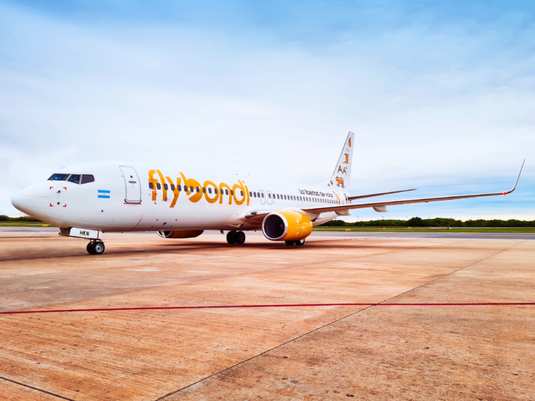El impresionante aterrizaje de un avión de FlyBondi que casi termina en tragedia