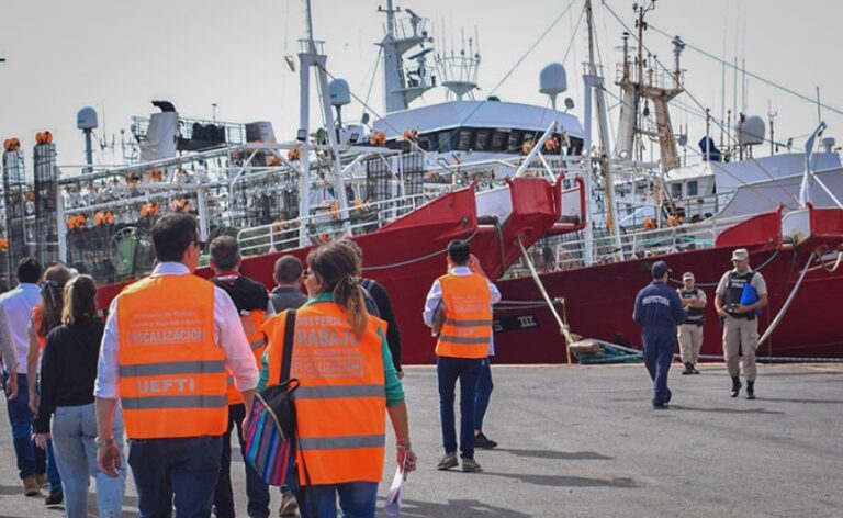 Puerto de Mar Del Plata: operativos contra la informalidad laboral en la pesca