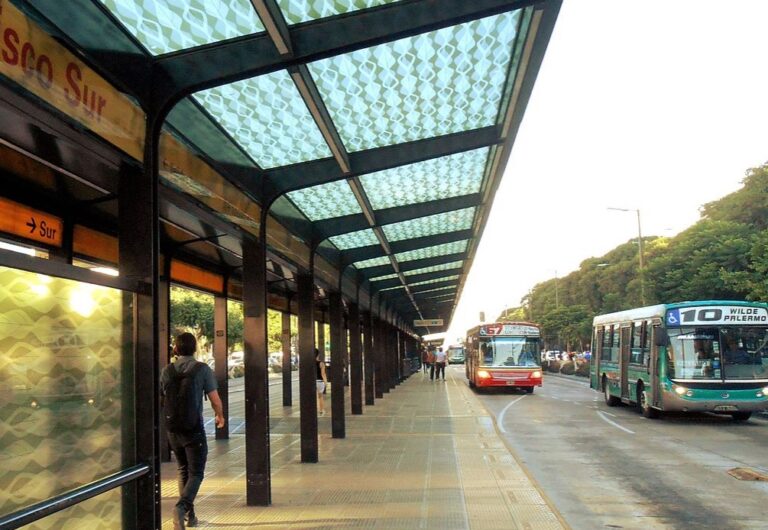 Vecinos y comerciantes convocan a una marcha contra el Metrobus de la avenida Alberdi