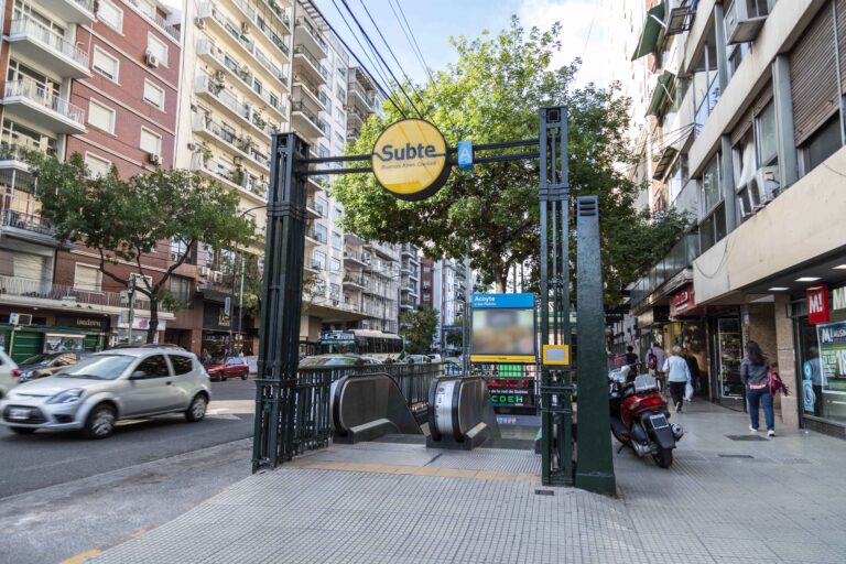 El lunes reabre la estación Acoyte de la Línea A