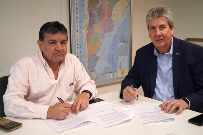 La UATRE acordó un convenio con el Consejo Agroindustrial Argentino para promover el desarrollo agroindustrial con responsabilidad laboral