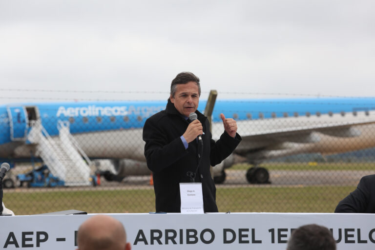 Giuliano: “En nuestra gestión JetSmart duplicó la cantidad de pilotos y FlyBondi casi los triplicó”