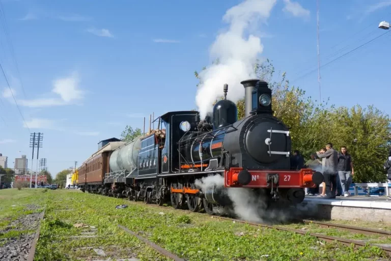 El fin de semana harán viajes en una locomotora a vapor del Siglo XIX