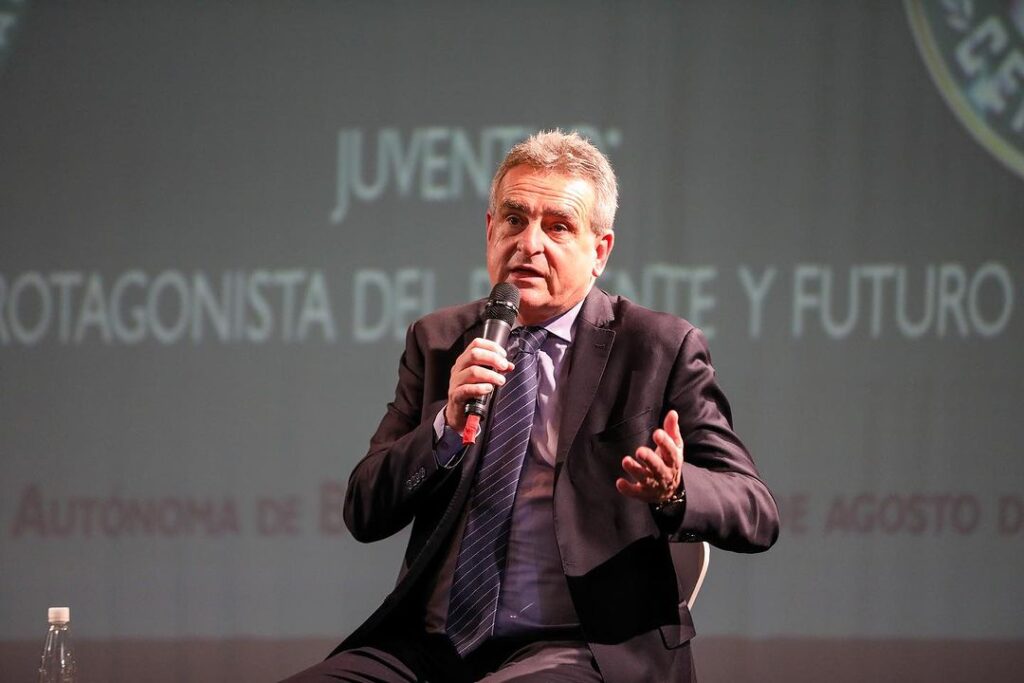 Agustín Rossi en el Seminario de la Juventud de la Unión Ferroviaria