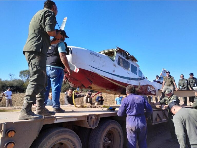 Entregaron un avión recuperado del narcotráfico a una escuela de Resistencia