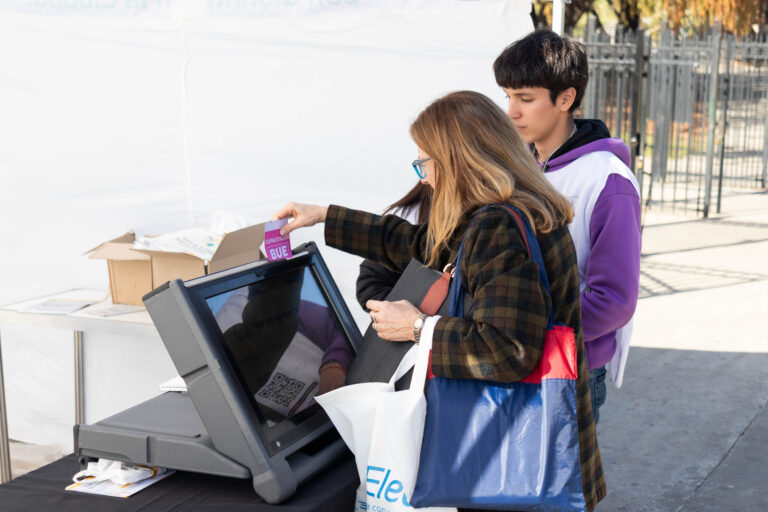 Habilitaron capacitaciones sobre el voto electrónico en cuatro estaciones de subte