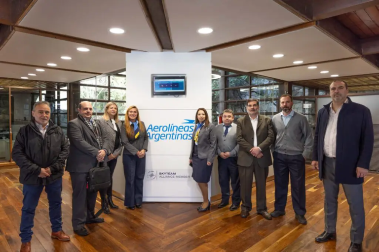 Aerolíneas Argentinas reabrió su edificio de Bariloche, declarado edificio histórico municipal