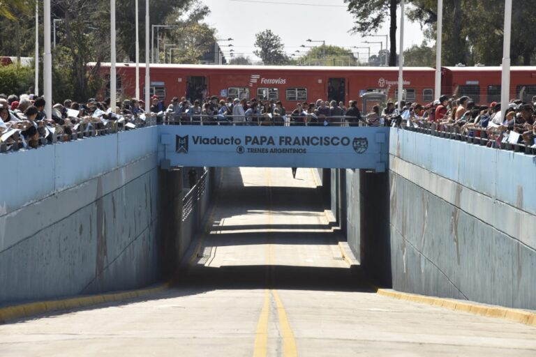 Inauguraron el Túnel Papa Francisco en Malvinas Argentinas