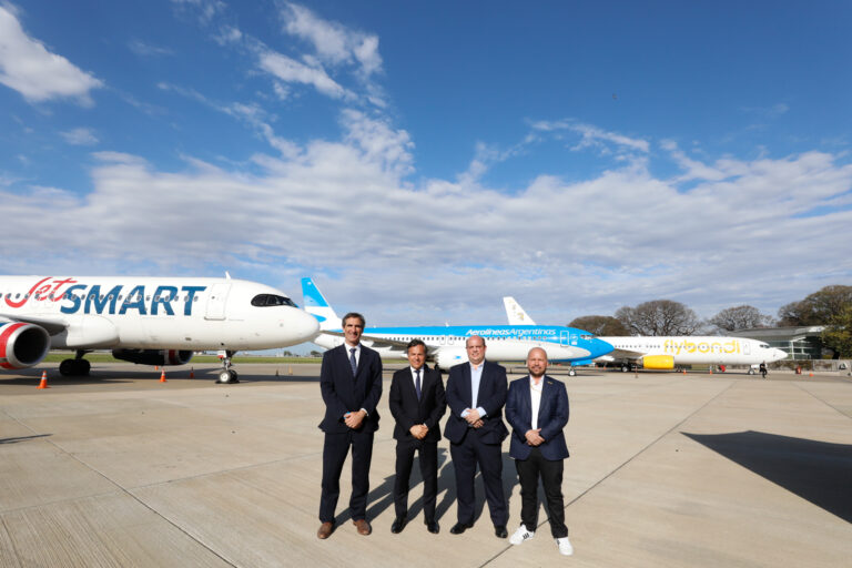 Las líneas aéreas presentaron sus nuevas aeronaves de cabotaje