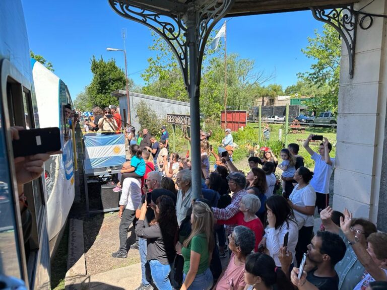 El Tren Solidario llegó con éxito a Tres Sargentos